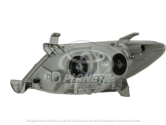 Faro Derecho Toyota Fortuner 2006-2008 81105-0k110